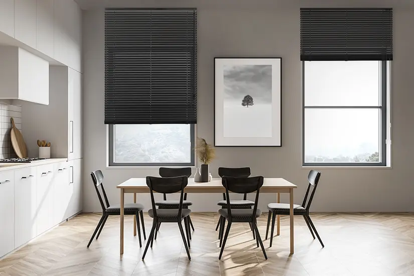 Tende Pieghevoli Per Mensole E Mobili Cucina | Tessuto Simil Lino Grigio | Misura 130x90 Cm | Con Binario E Ganci | Antipolvere